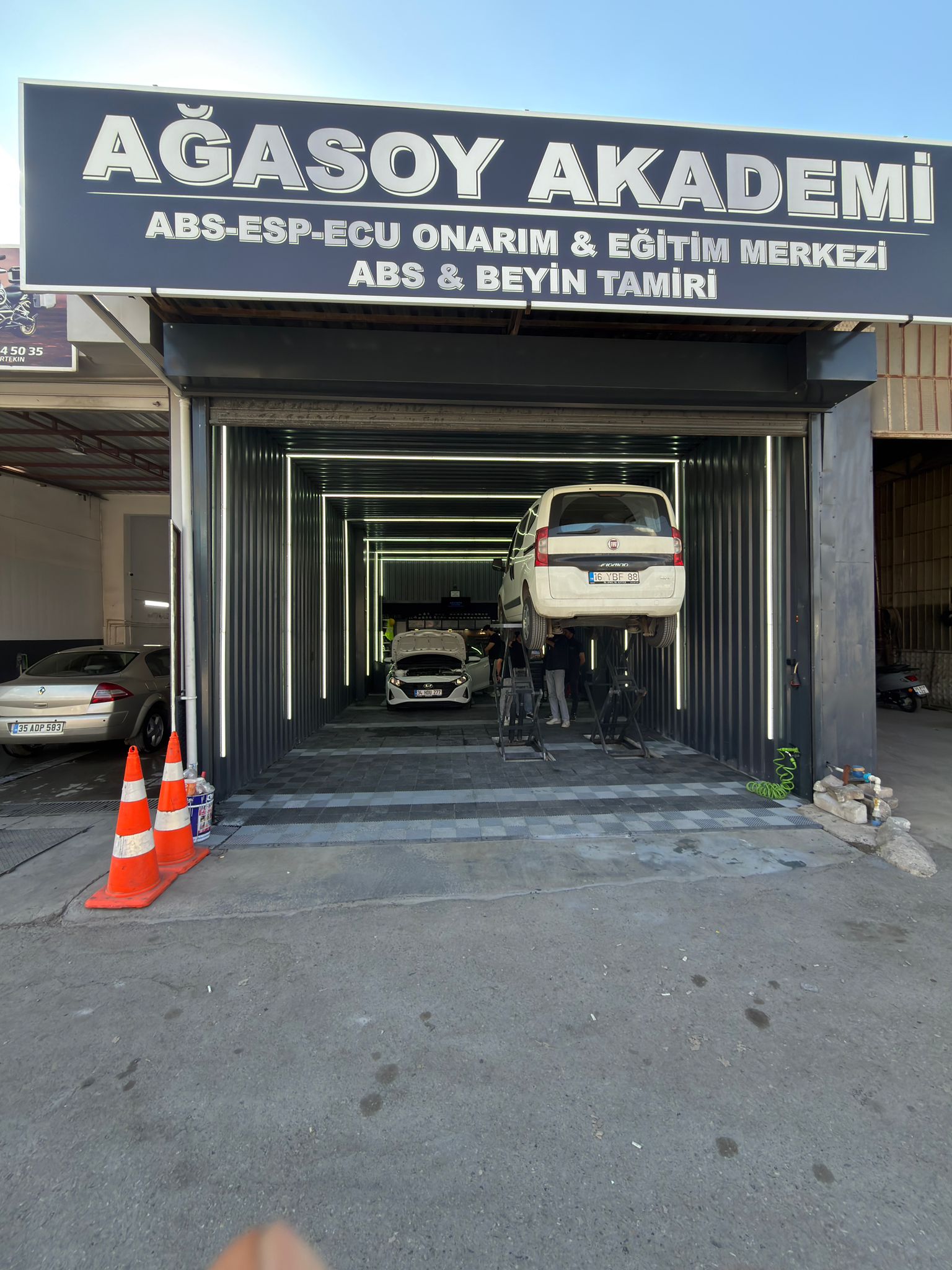 İzmir Oto Beyin Kursu & Abs Kursu